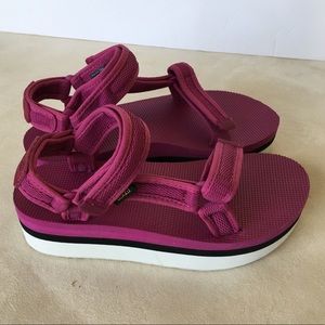 TEVA PLATFORM SANDAL